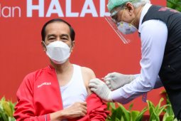 Indonesia hopes for vaccine-driven economic turnaround
