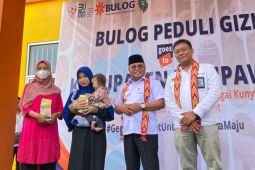 Bulog provides enriched rice for malnourished toddlers, pregnant women