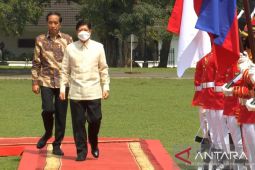 President Jokowi welcomes Philippine President Marcos at Bogor Palace
