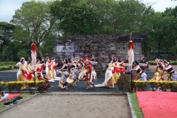 Denpasar Institute of Arts holds myth-inspired colossal dance