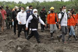 Governor warns E Java residents of hydrometeorological disaster risk