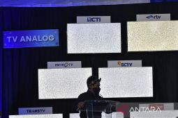 Ministry spotlights pros of analog switch-off to several parties