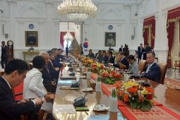 Jokowi holds bilateral meeting with South Korea’s Yoon