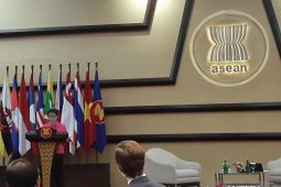 Indonesian FM calls on ASEAN to maintain peace in turbulent world
