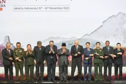 ASEAN defense ministers’ meeting adopts eight documents