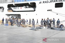 Naval ship returns to Indonesia after unloading aid for Palestinians